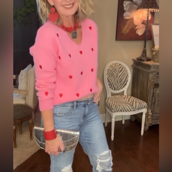 Pink Heart Sweater - Picture 5 of 16